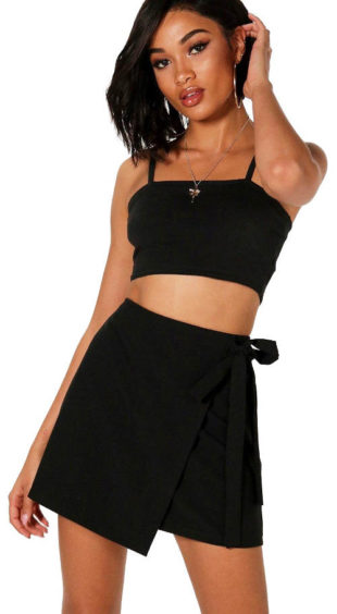 Zavinovací černá mini sukně
