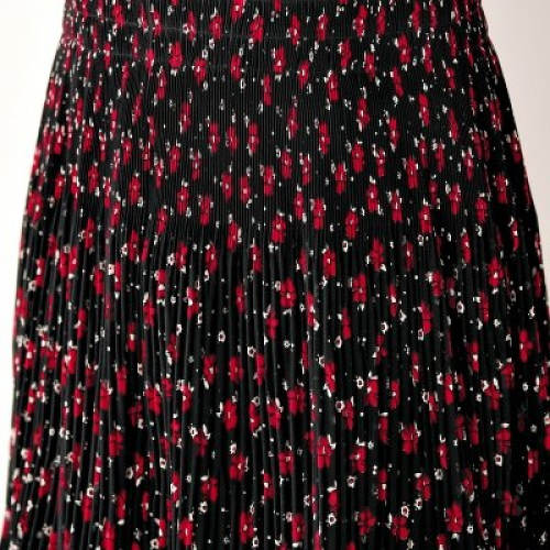 Černo-červená sukně s plisováním