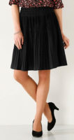 Jednobarevná černá plísovaná sukně