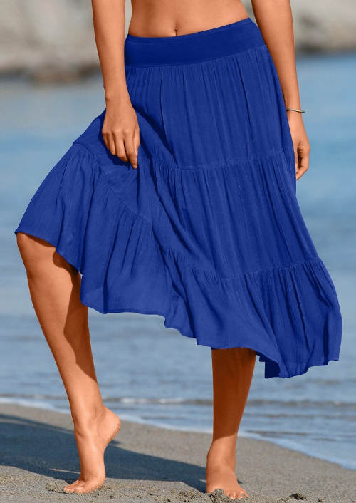 Modrá vzdušná sukně k moři