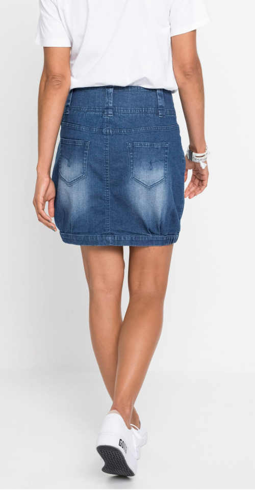 Moderní krátká džínová sukně s knoflíkovou légou