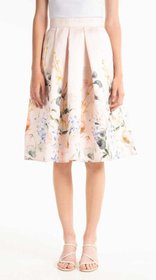 Áčková sukně s květinovým vzorem v módní midi délce