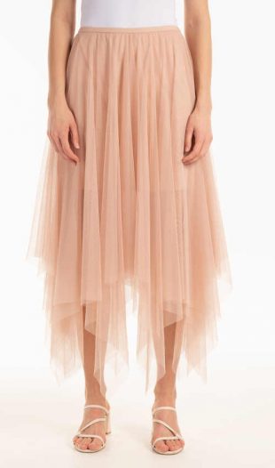 Módní tylová sukně v růžové barvě asymetrického střihu