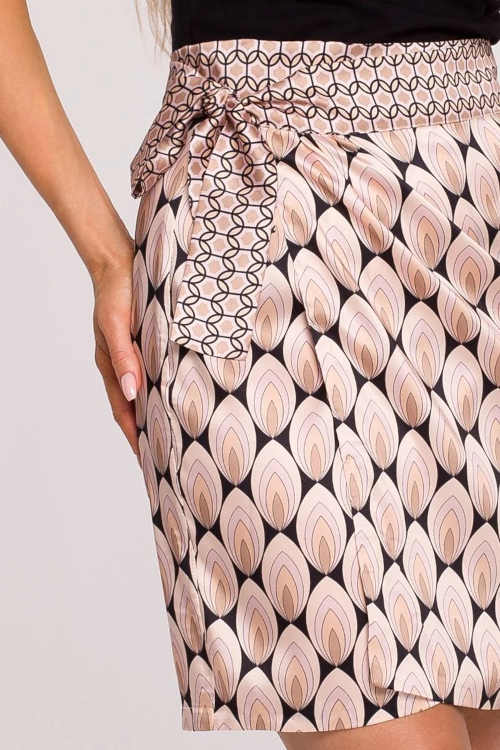 vzorovaná krátká dámská sukně