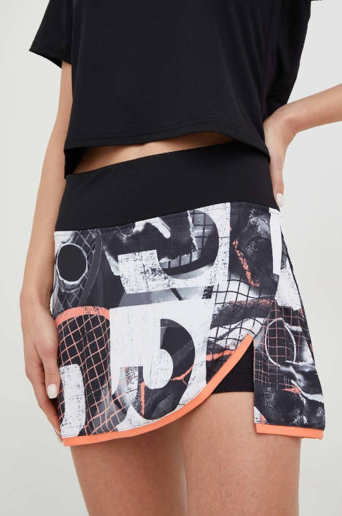 Sportovní vzorovaná sukně Adidas s integrovanými šortkami